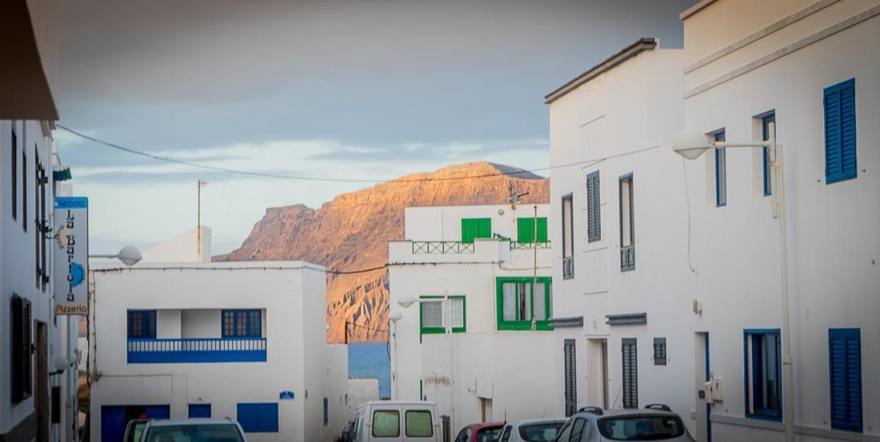 Volcanokite Apartments Famara Exterior photo