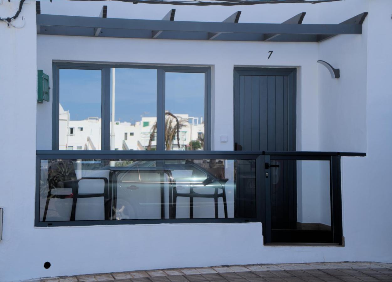 Volcanokite Apartments Famara Exterior photo
